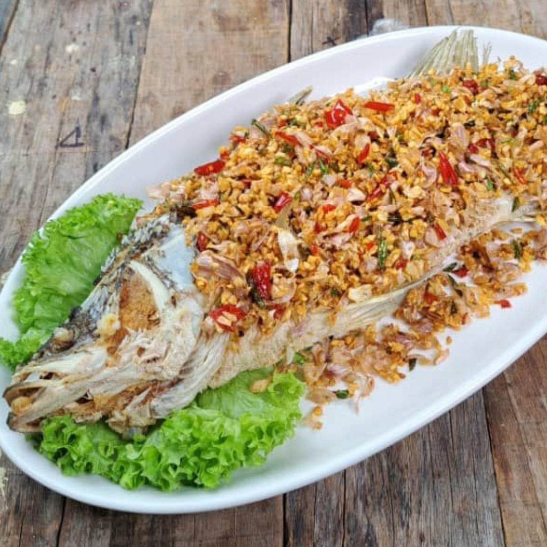 Deep Fried Seabass with Fried Thai Garlic with Chili image