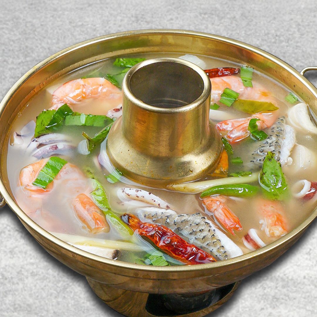 Tom Yum Clear Soup with Mixed Seafood image