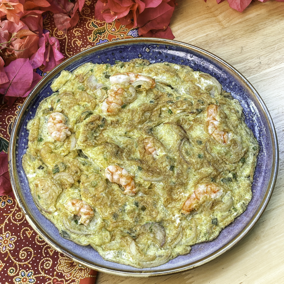 Fried Omelette with Prawn image
